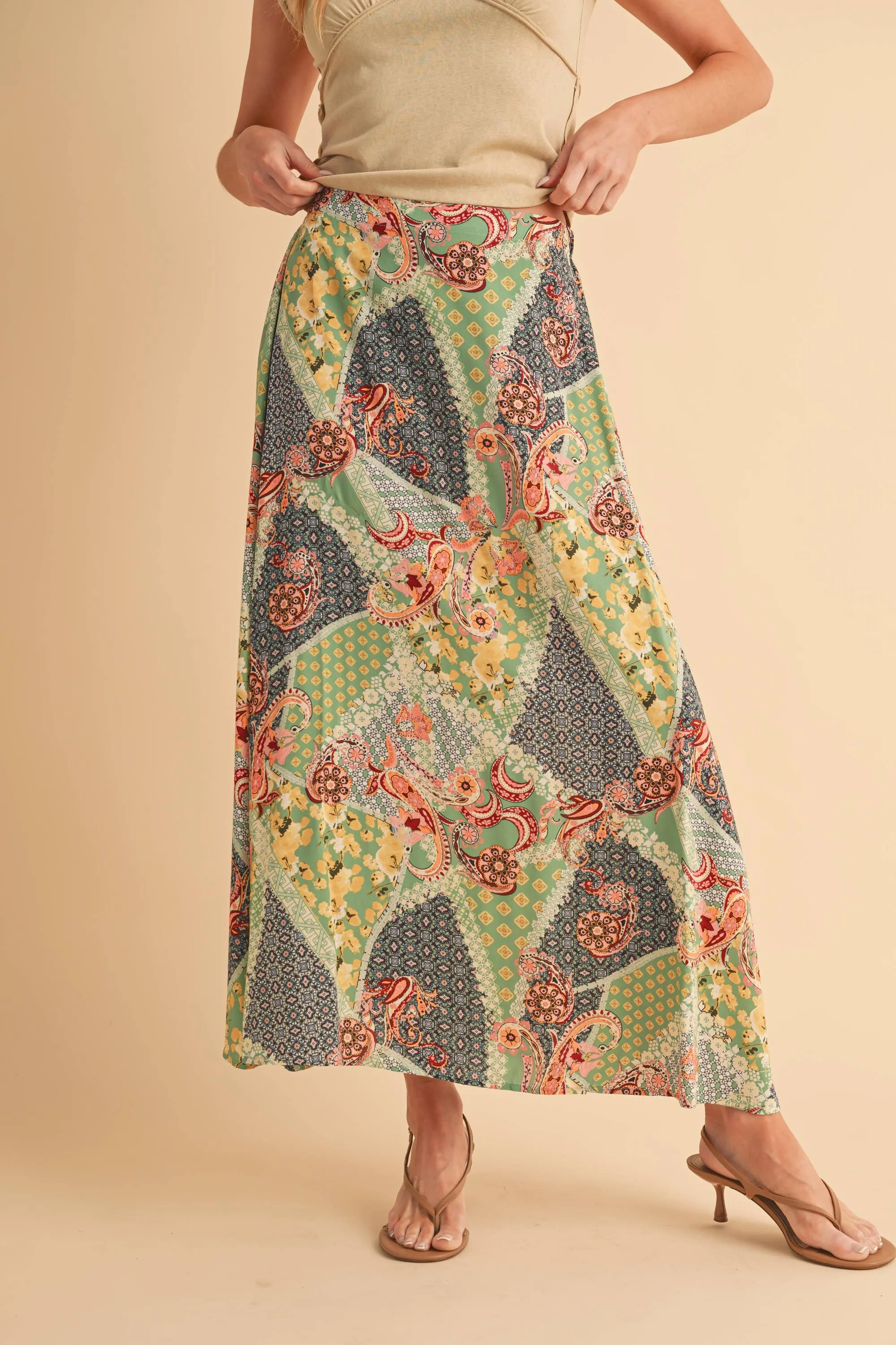 - 773DN CO   Skirt AEMI Print Helpful 6 Bradyn Versatile product line