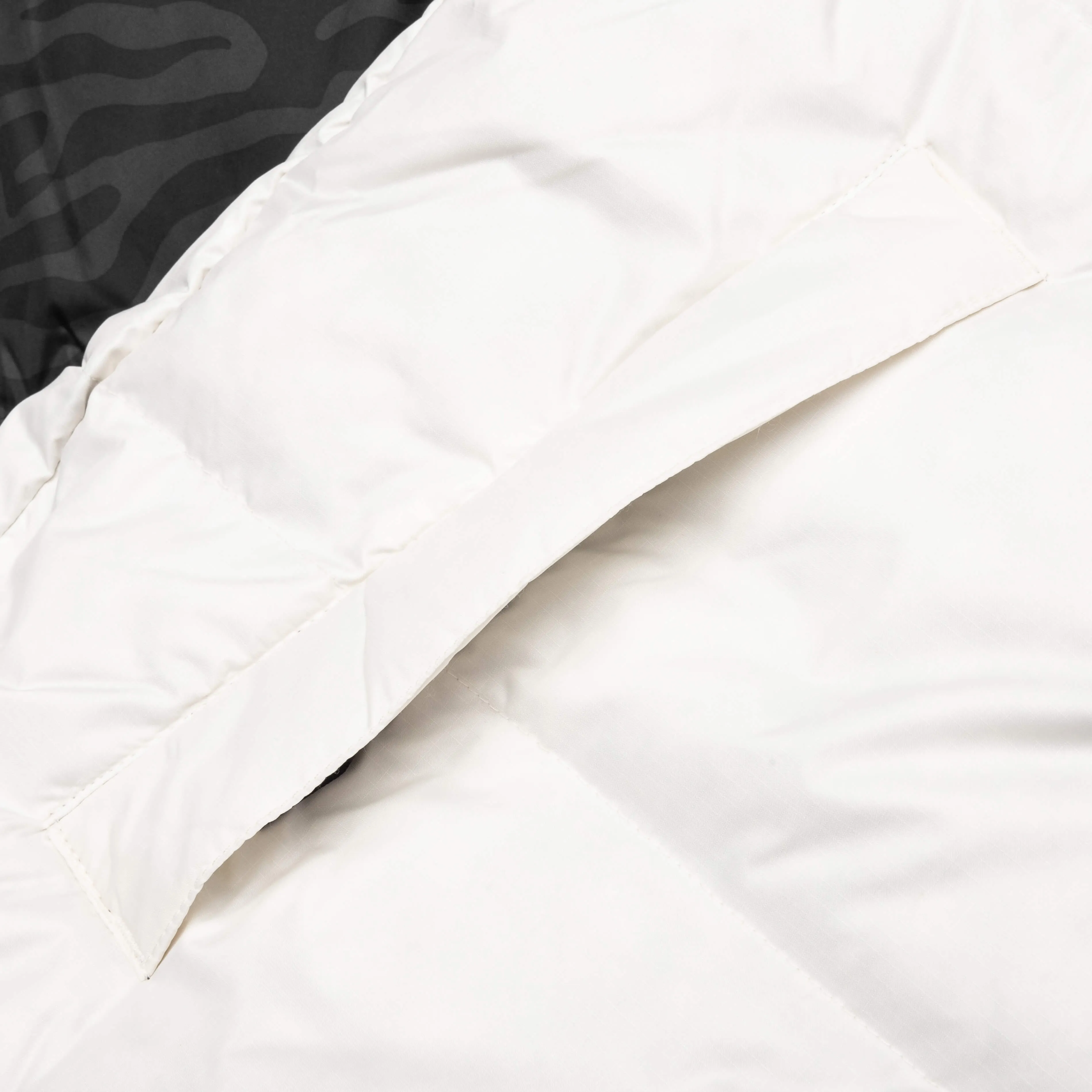 1996 Retro Nuptse Jacket - White Dune