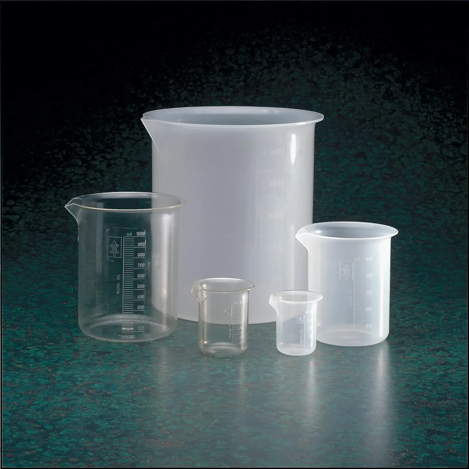 222075-5000, 5000 mL Polypropylene Kartell Griffin Style Beaker (2 Packs of 4 pcs)