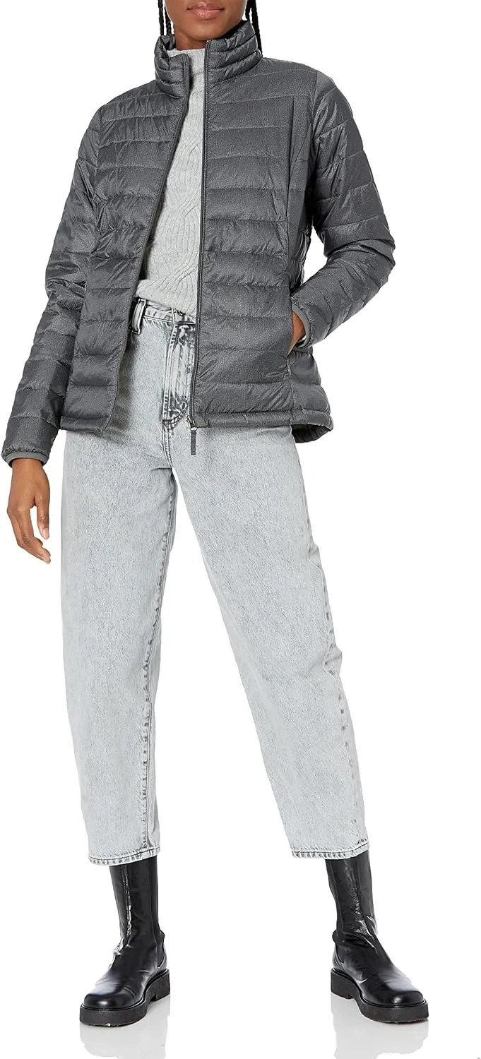 Amazon Essentials Women's Lightweight Water-Resistant Packable Puffer Jacket (Available in Plus Size)