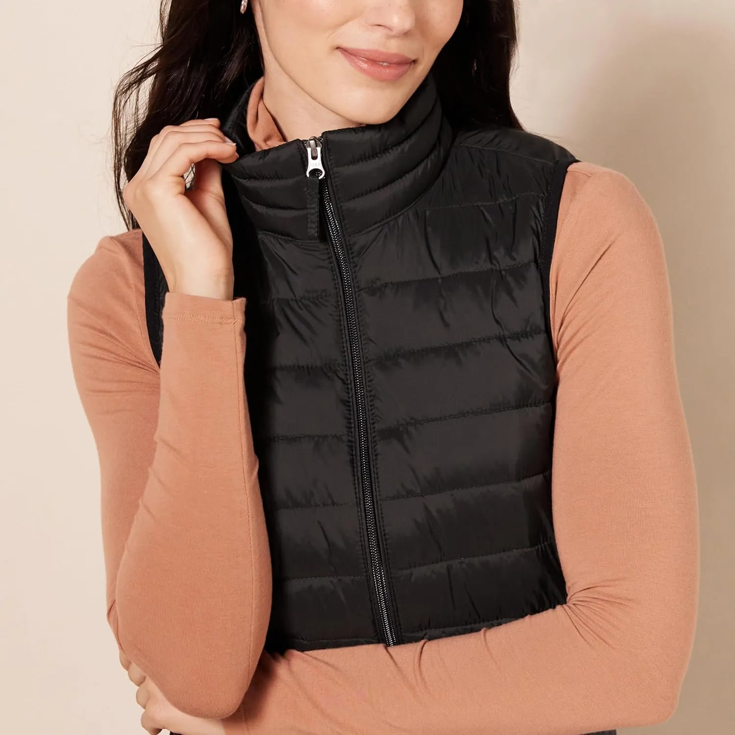 Amazon Essentials Women's Lightweight Water-Resistant Packable Puffer Vest