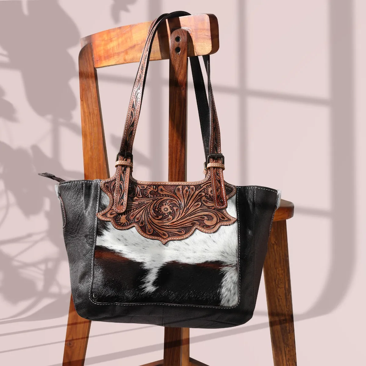 Carry Charm Tote