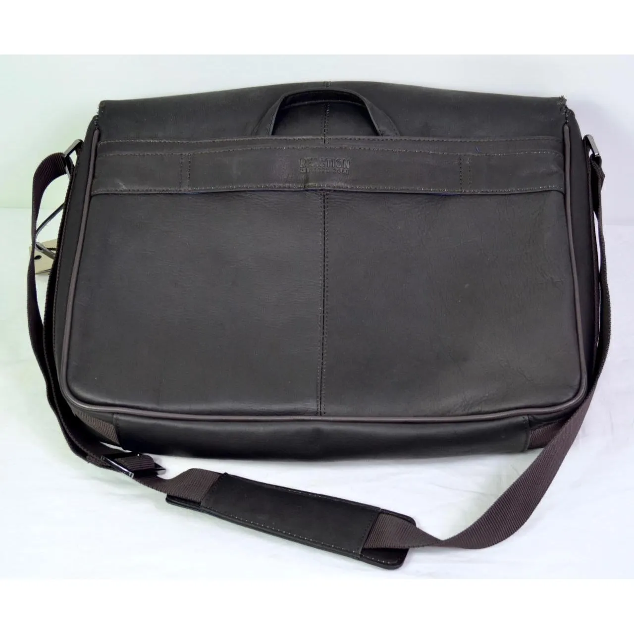 Kenneth Cole Reaction  Leather Messenger Bag Black