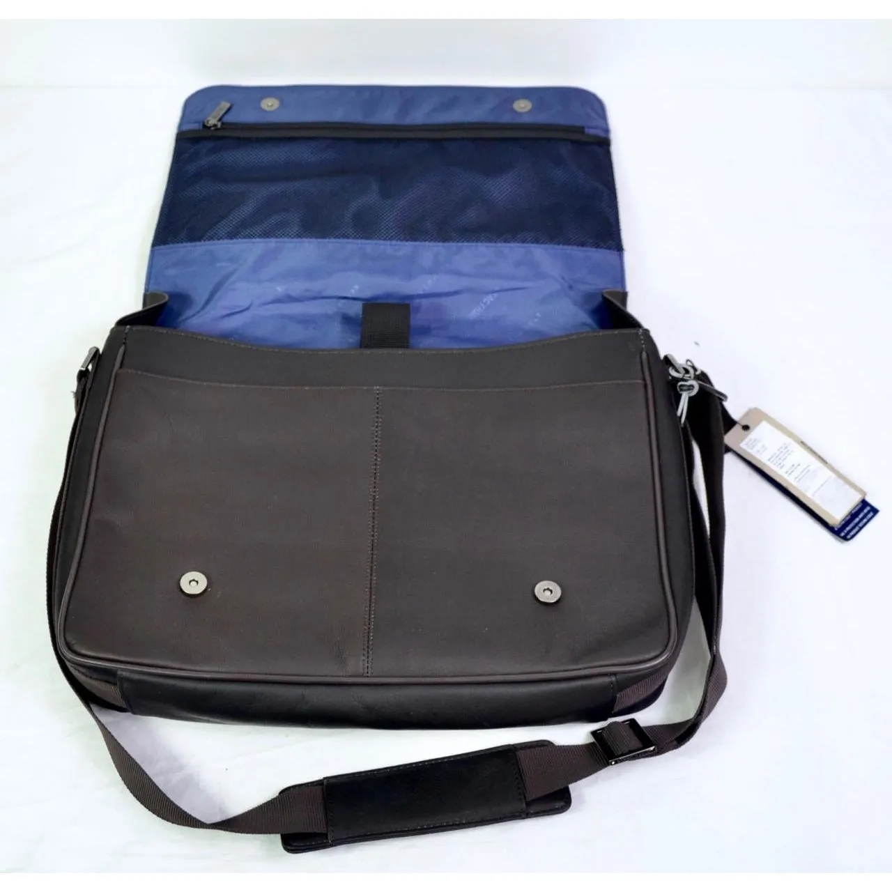Kenneth Cole Reaction  Leather Messenger Bag Black