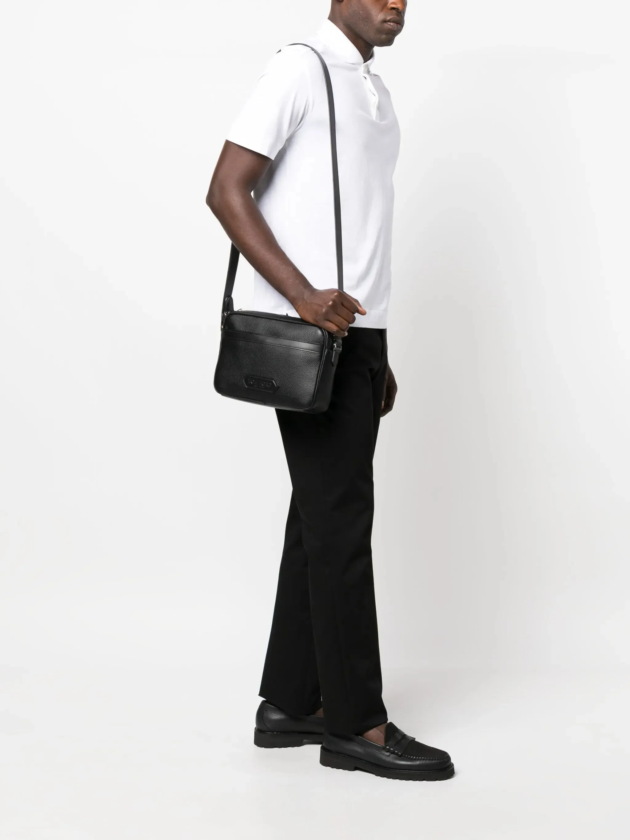 logo-patch Product diversity bag messenger Client satisfaction leather
