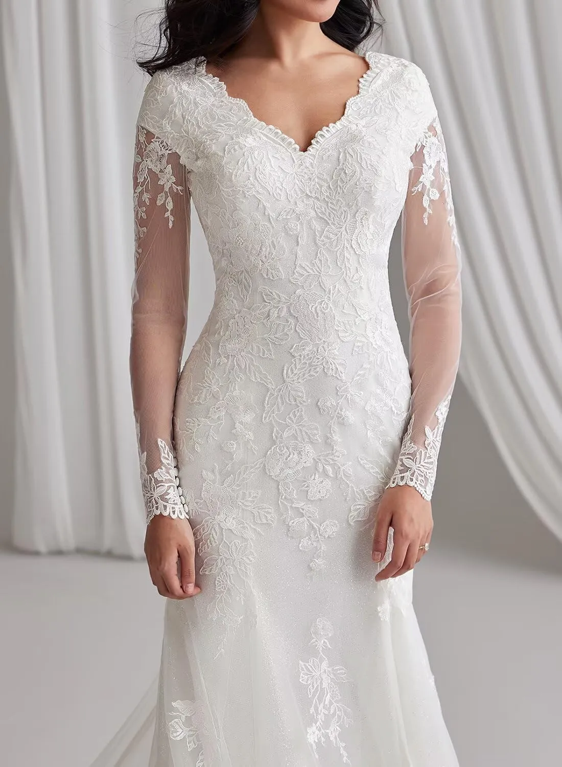 Long Sleeve Wedding Dresses for Bride Mermaid Lace Sparkly Tulle V-Neck Full Back Bridal Dress