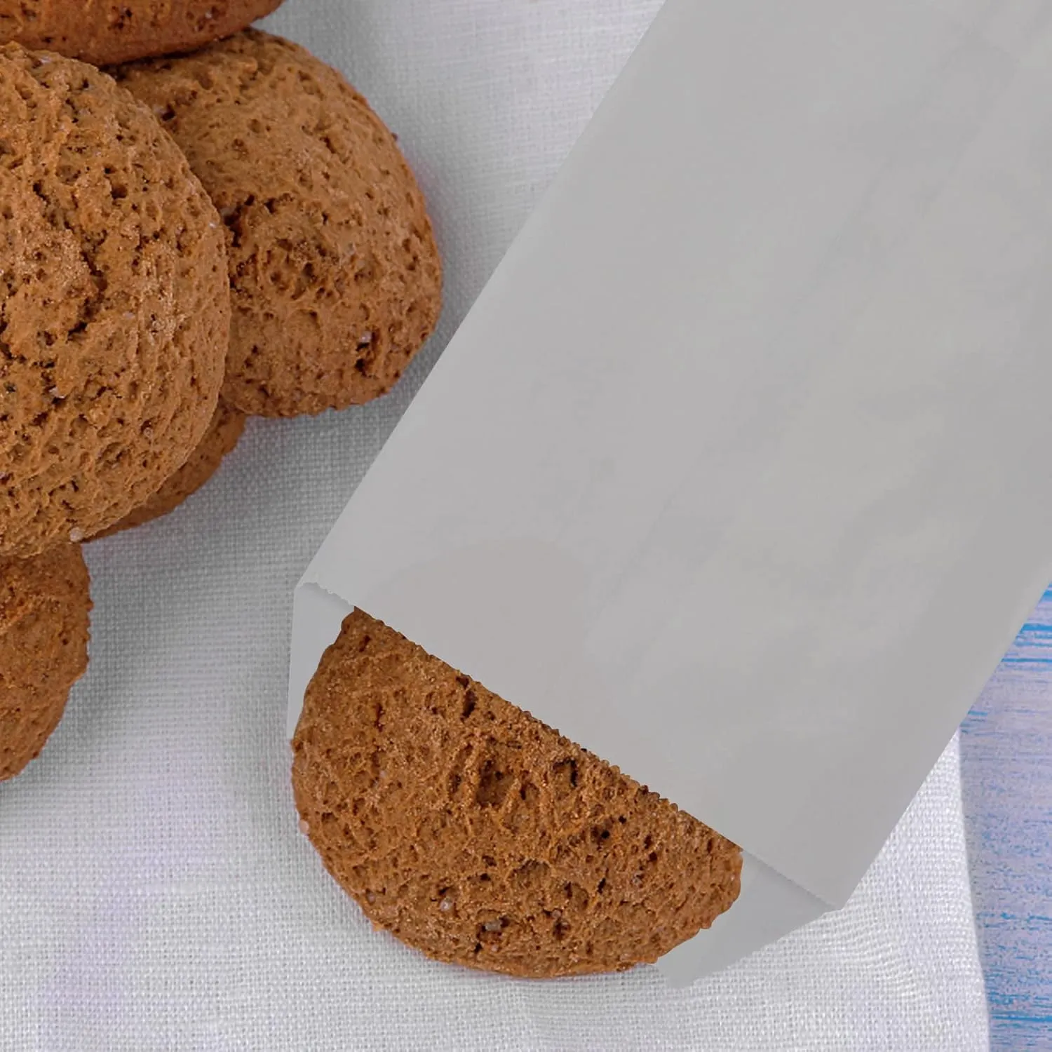 LoveBB 200 Pcs Glassine Cookie Bags - 4x6 Inch Wax Paper Bags Semi-Transparent Treat Bags for Party Favor Candies Chocolate Snack