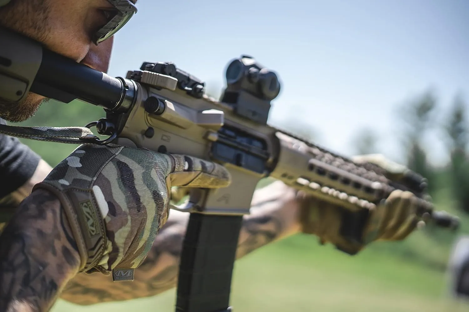 Mechanix Wear M-Pact 0.5MM Tactical Impact Resistant Gloves - Multi-Purpose Industrial Grip Gloves - Touchscreen Compatible - Machine Washable - Small - MultiCam Camoflage