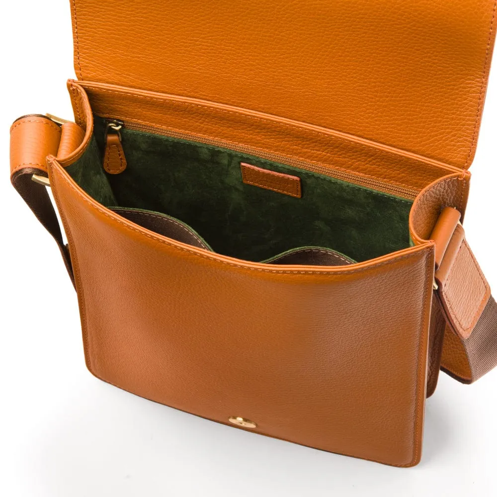 Men's Leather Messenger Bag With Buckle - Tan Pebble Grain