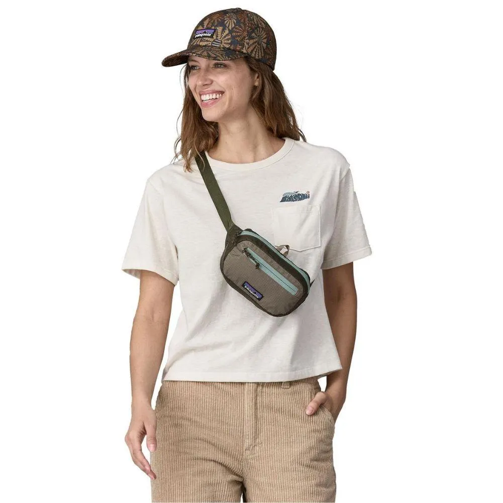 Patagonia Ultralight Black Hole Mini Hip Pack 1L (Pine Needle Green)