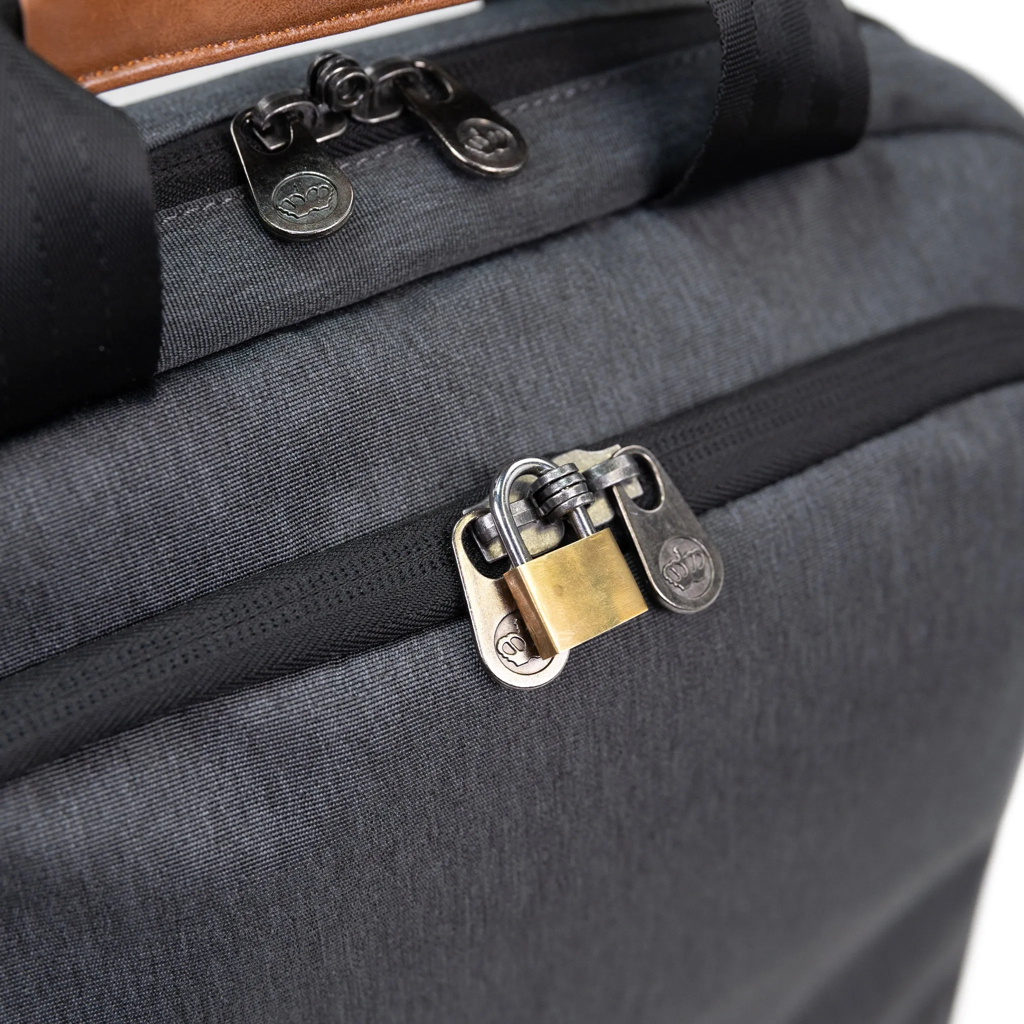 PKG Riverdale 11L Messenger Bag