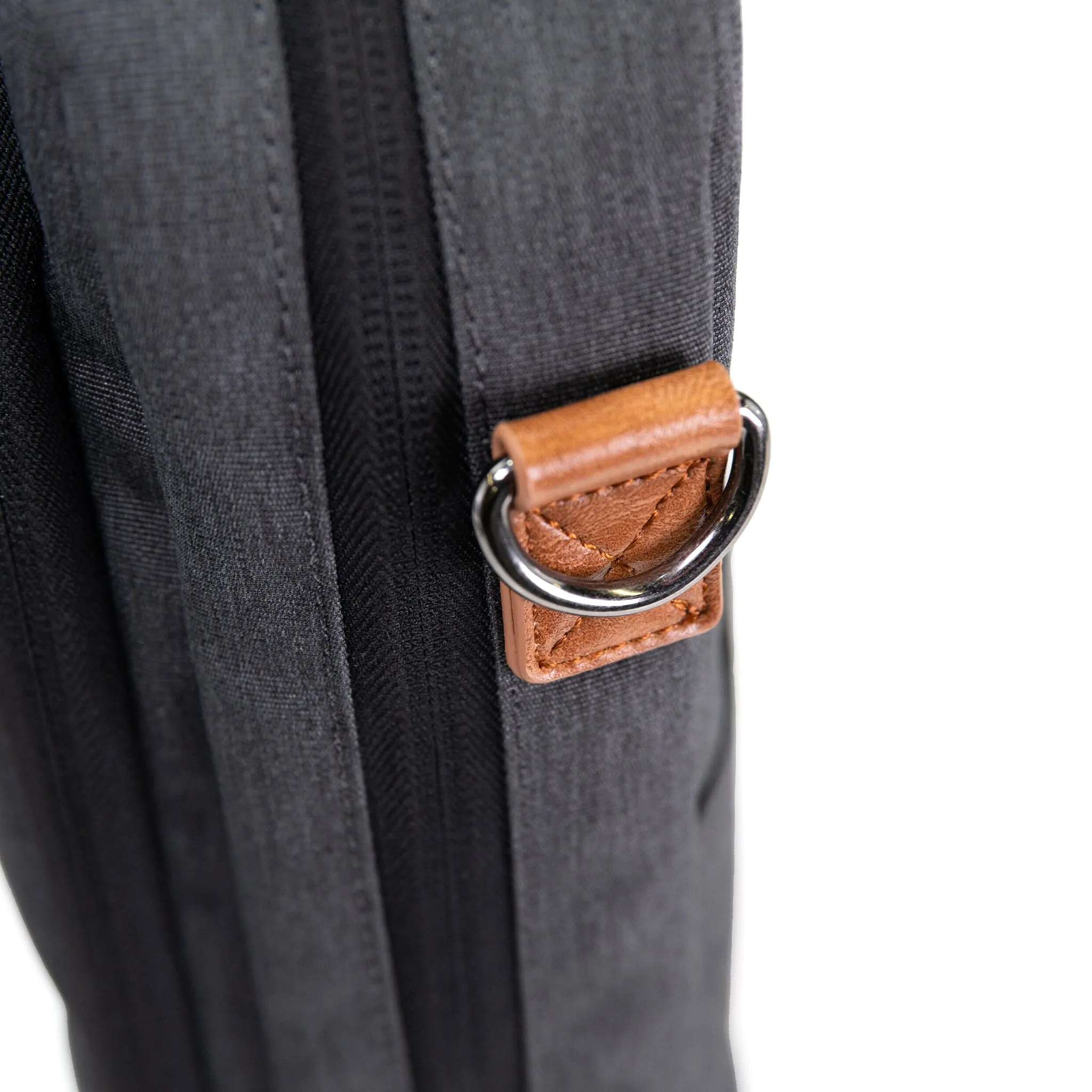 PKG Riverdale 11L Messenger Bag