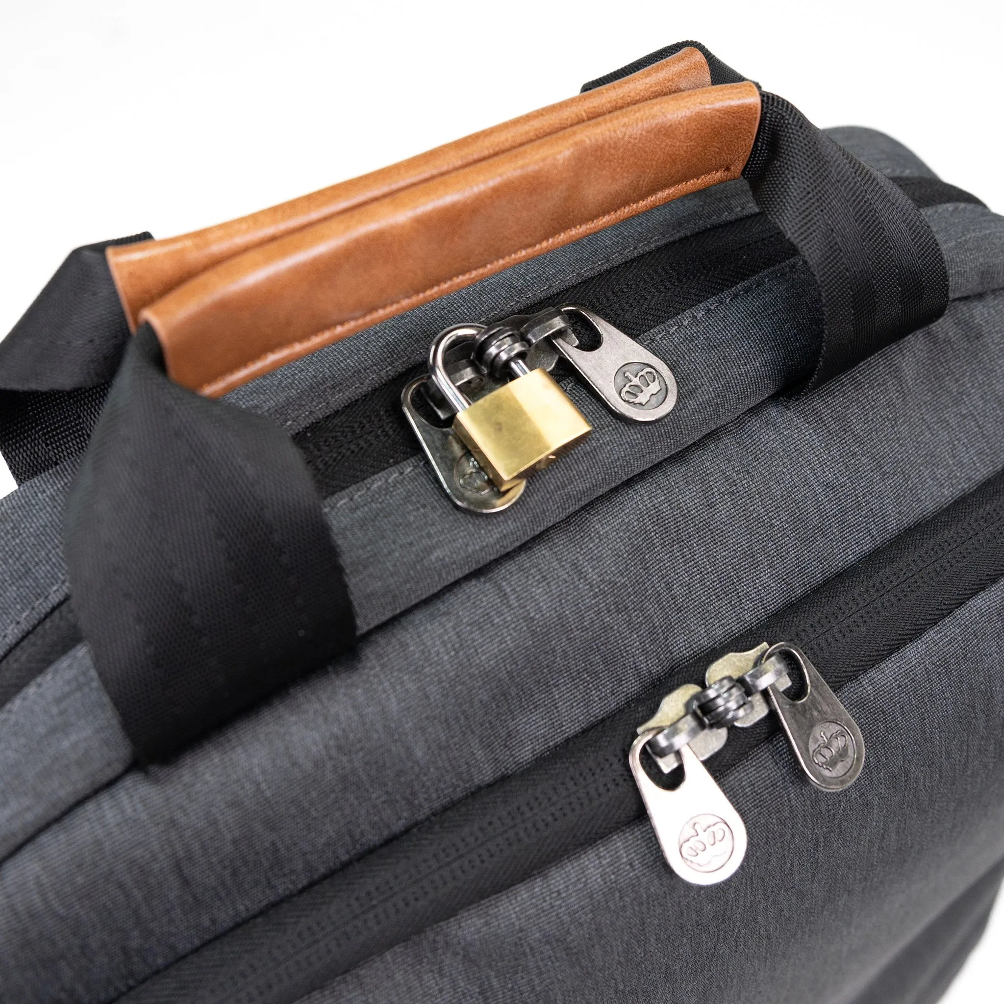 PKG Riverdale 11L Messenger Bag