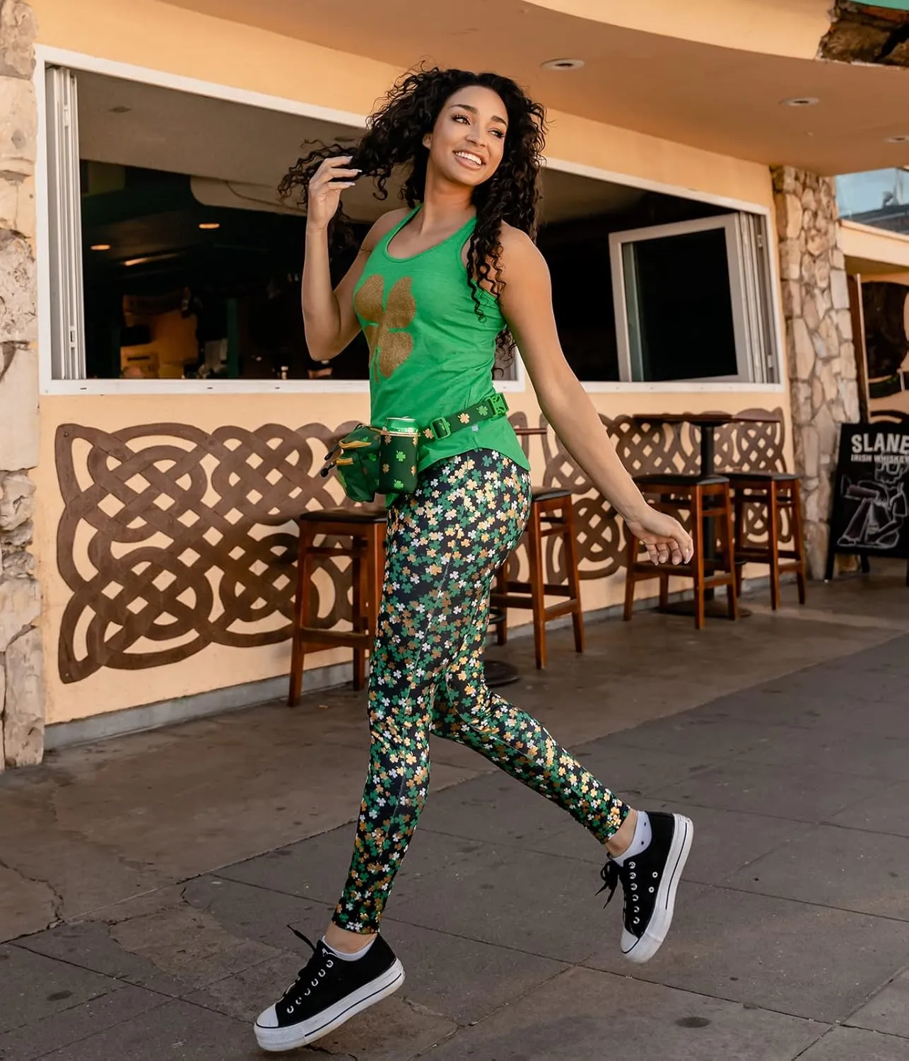 Tipsy Elves St Patrick’s Day Clover Fanny Pack with Drink Holder - Green Adjustable Belt Waist Packs - Secure Zipper Pocket for Storing Essentials