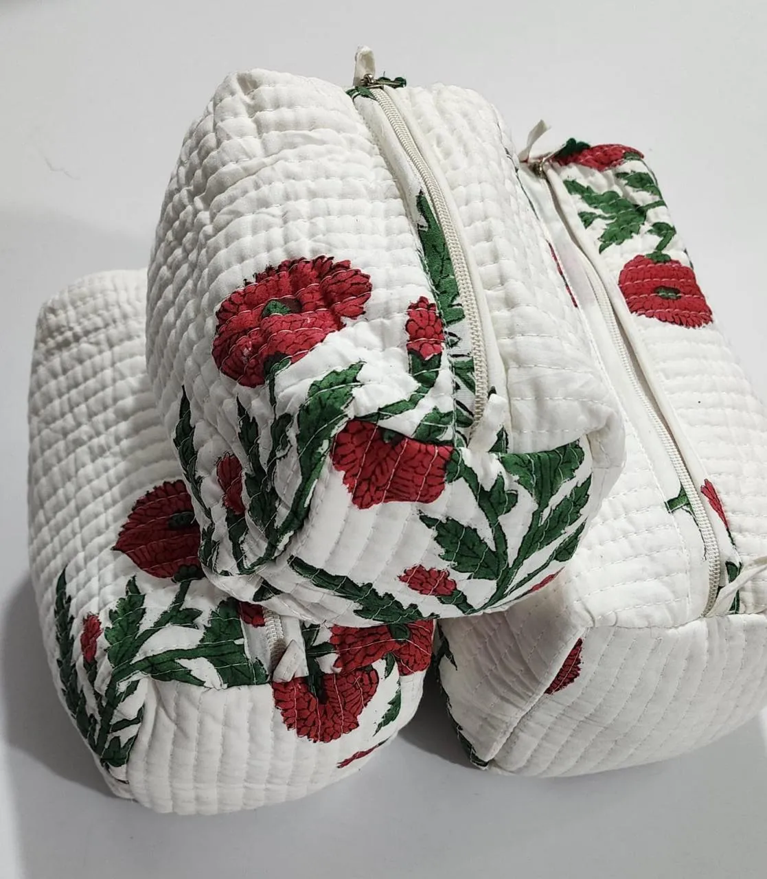 White Base Red Flower Print Pouch Set